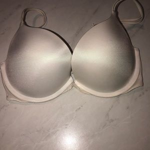 Victoria’s Secret very sexy push up bra